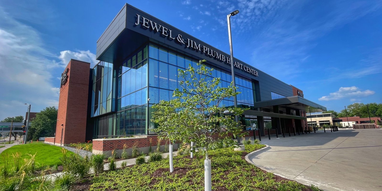 The Jewel & Jim Plumb Heart Center at Mercy